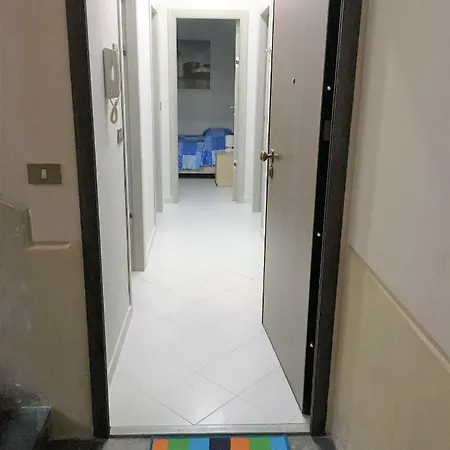 Διαμέρισμα 75 τ.μ. με 2 υπνοδωμάτιο και 1 ιδιωτικό μπάνιο σε προκυμαία Παλέρμο